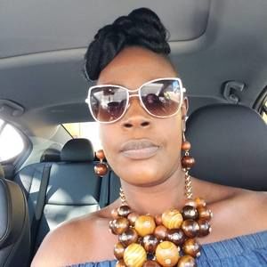 Meet your Posher, Ayana